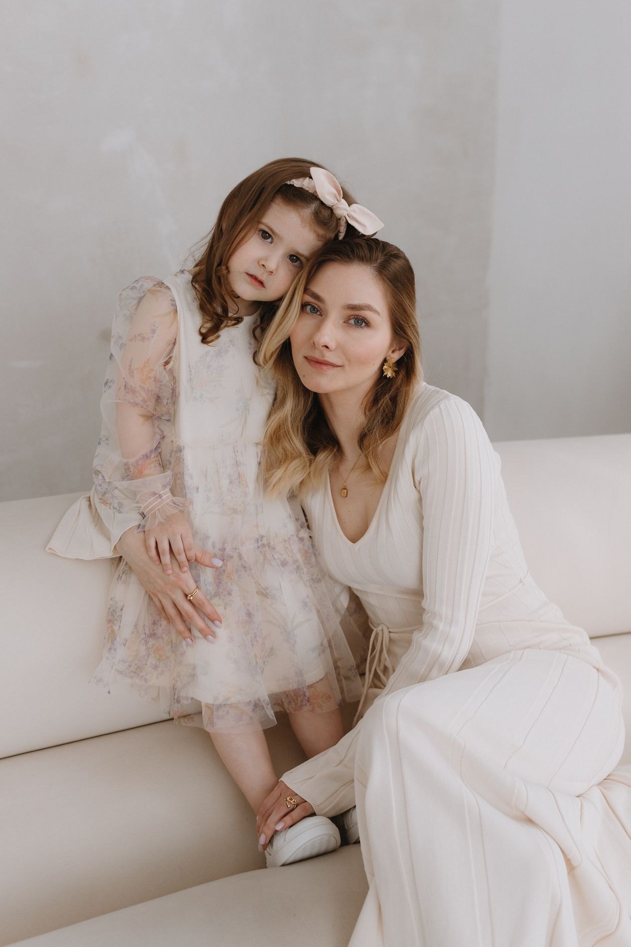 Mother and daughter in an intimate portrait
